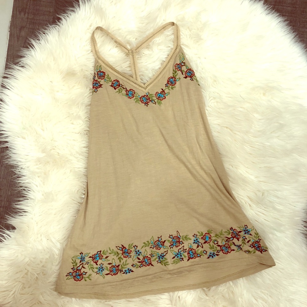 Floral top. LARGE.